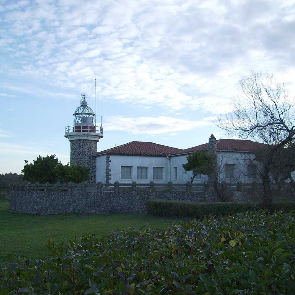 Faro de Punta Galea